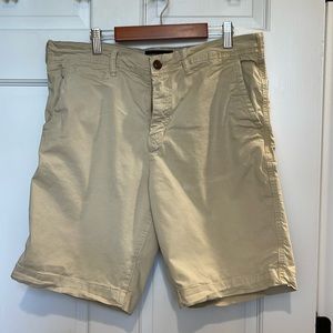 American Eagle Men’s Shorts , Next Level Flex Classic Size 32 Tan